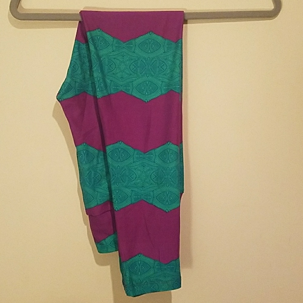 BNWT LuLaRoe OS Leggings Purple & Green Pattern